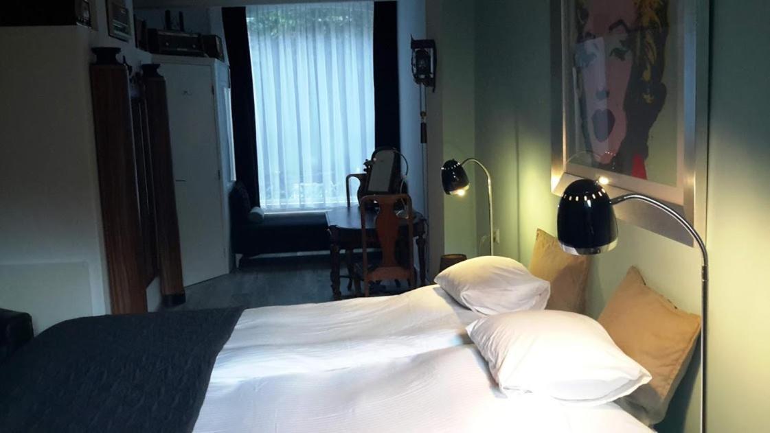Bed & Breakfast Westviolet อัมสเตอร์ดัม ภายนอก รูปภาพ